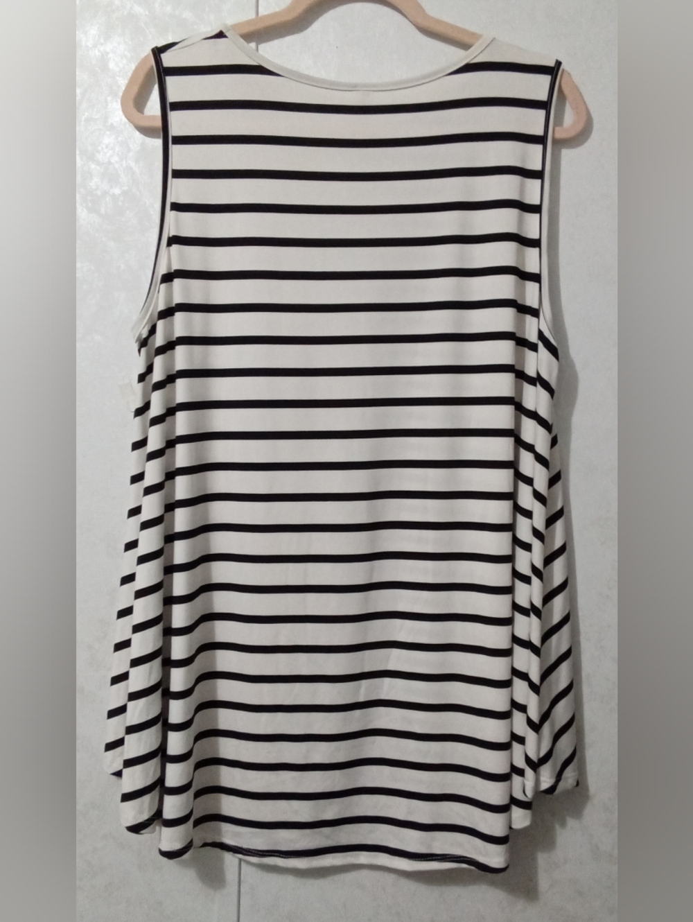 Beeson River White & Navy Horizontal Striped Tank Top - Size 3X - Picture 4 of 8